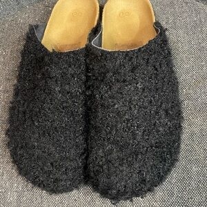 Seychelles Black Textured Mules